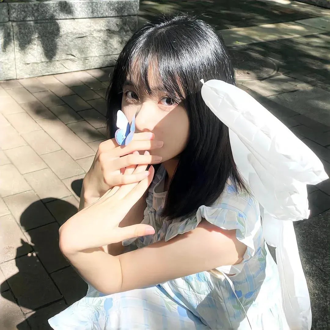 屋中美人